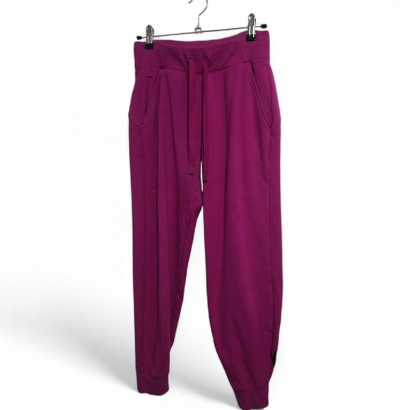 ATHLETA - Picture 2 of 4